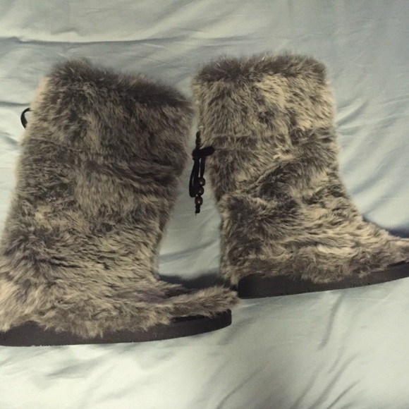 Unionbay Yeti Boots Size 9
