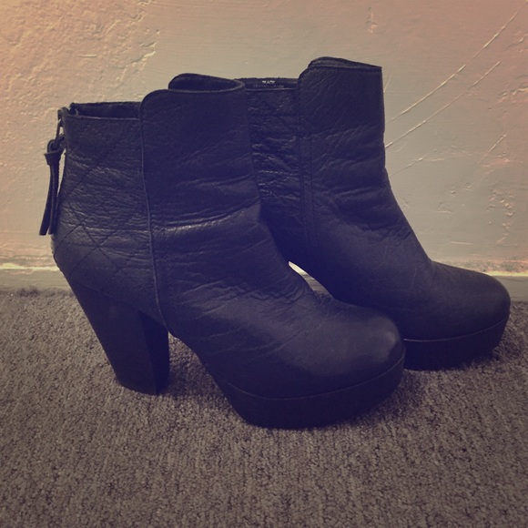Black Steve Madden Booties