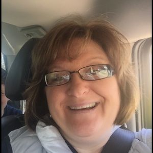 Meet your Posher, Denise