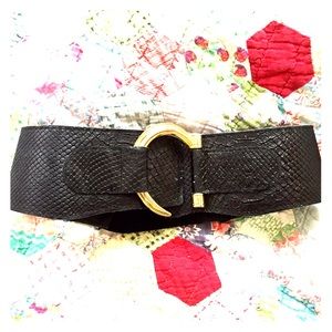 Black Snake-Skin Statement Belt!