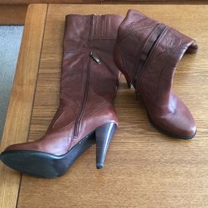 GUESS Boots. Like New.