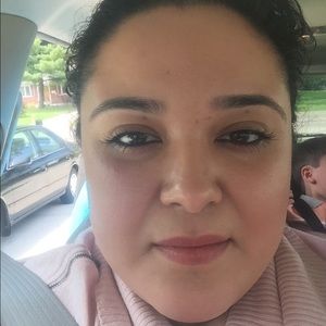 Meet your Posher, Stephany