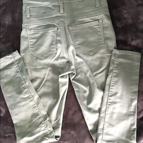 Charlotte Russe High Waisted Jeans - Picture 3 of 4