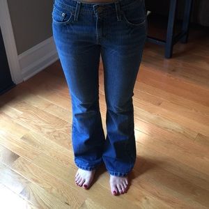 Levi jeans super low boot cut 518