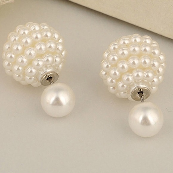 Jewelry - 🎀ADORABLE PEARL LIKE DOUBLE SIDED EARRINGS🎀