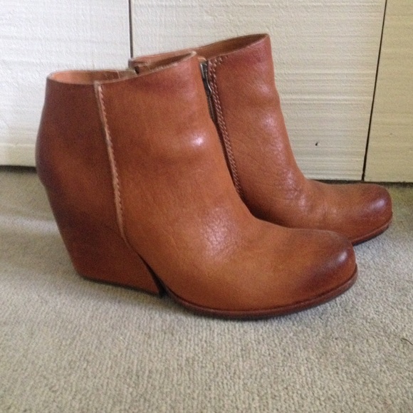 kork ease wedge booties