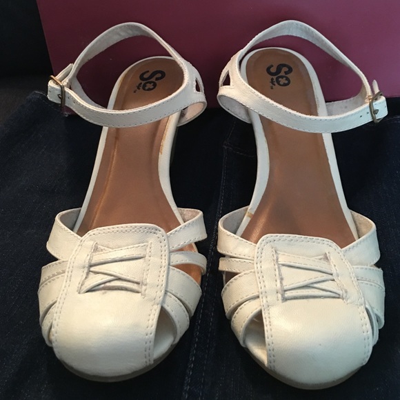 NWOT cream summer wedge sandals.