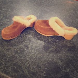 Ugg clogs size 8 USA