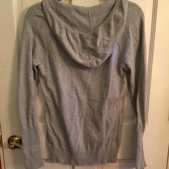 American Eagle Outfitters gray hooded sweater. - Picture 4 of 4