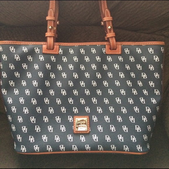 Dooney & Bourke