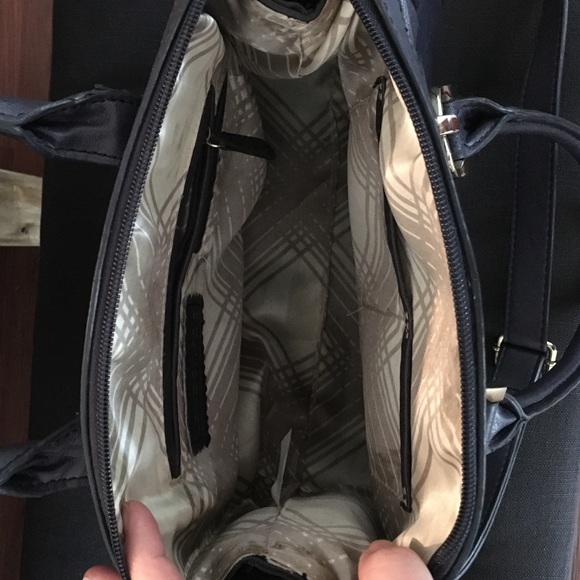 Navy blue London Fog purse - Picture 2 of 4