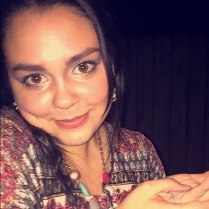 Meet your Posher, Caroline