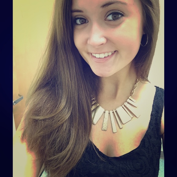 Meet your Posher, Meghan - Picture 9 of 9