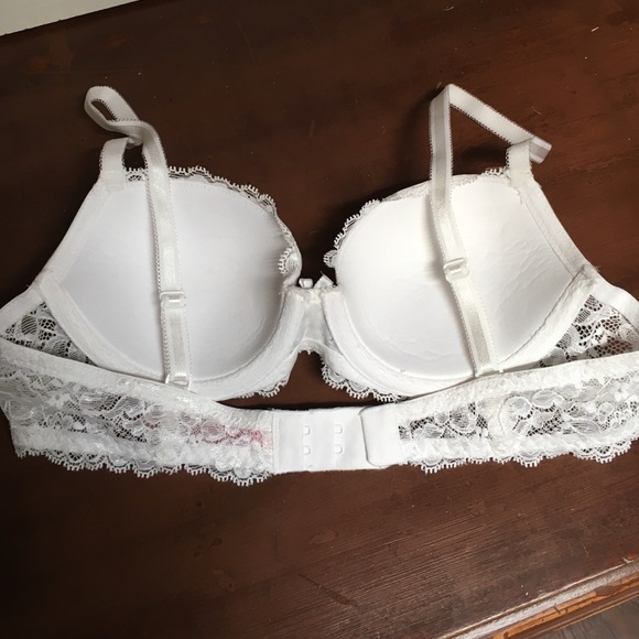 ❌SOLD❌Victoria Secret Bra - Picture 2 of 4