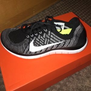 Nike Free 4.0 flyknits
