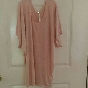 Gorgeous Lyss Loo batwing summer tunic ?