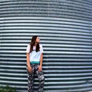 Meet your Posher, Caitlin