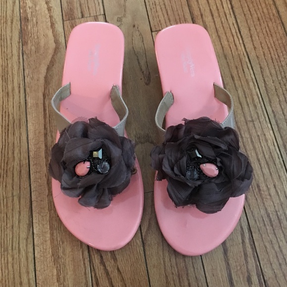 Flowery flip flops