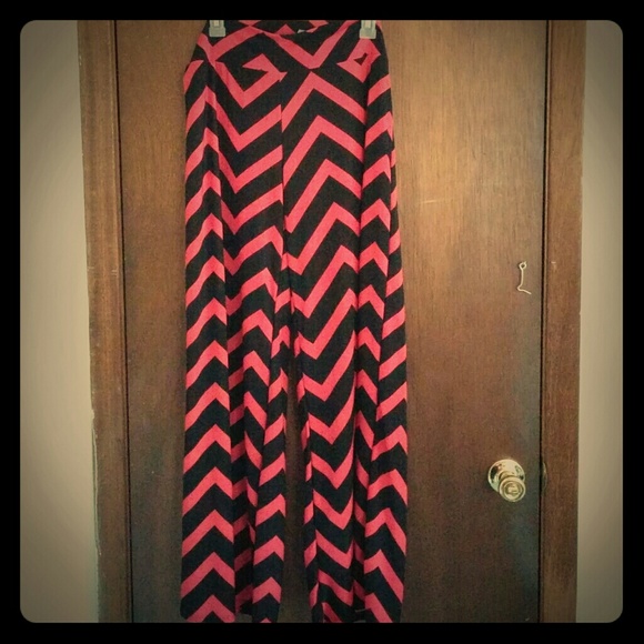 Red & Black Chevron Palazzo Pants