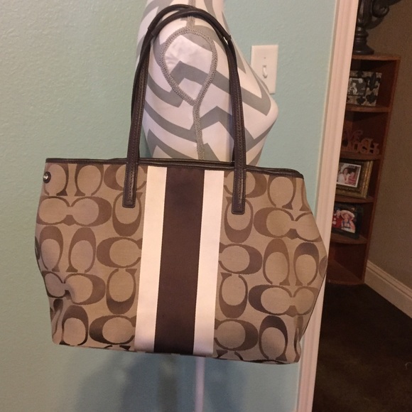 Coach Tote, Brown 'C' Pattern, perf for business!