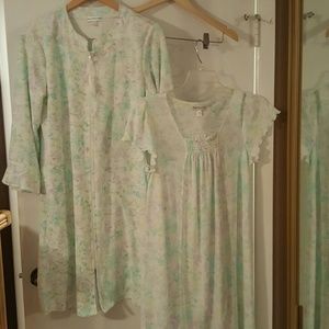 Laundered only once so soft nitegown and robe