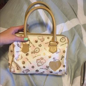 Hello kitty purse