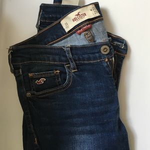 HOLLISTER stretchy skinny jeans size 3S (W 26 L29)