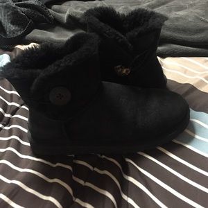 Bailey bottom uggs