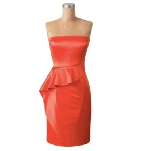 Jessica Simpson Dresses & Skirts - Jessica Simpson Peplum Waist Strapless Dress