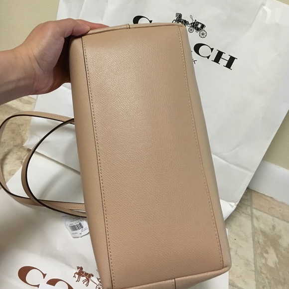 🎀flash sale~coach city zip tote nude - Picture 4 of 4