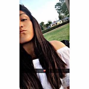 Meet your Posher, Aracely