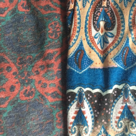 2 tank top bundle - Picture 4 of 4