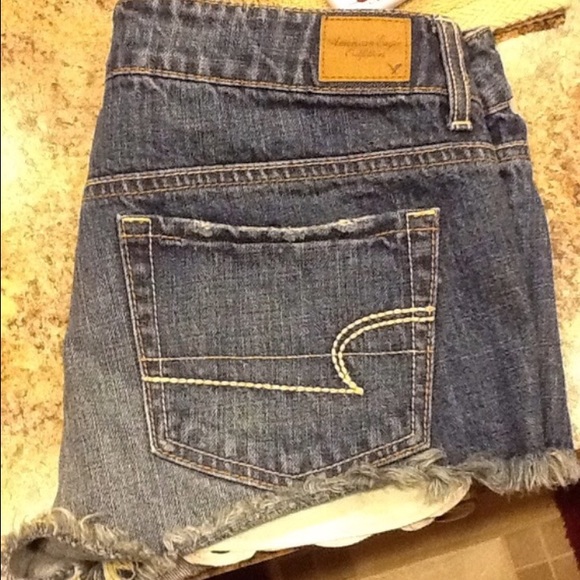 AE Peek-A-Boo Lace Pocket Shorts NWOT