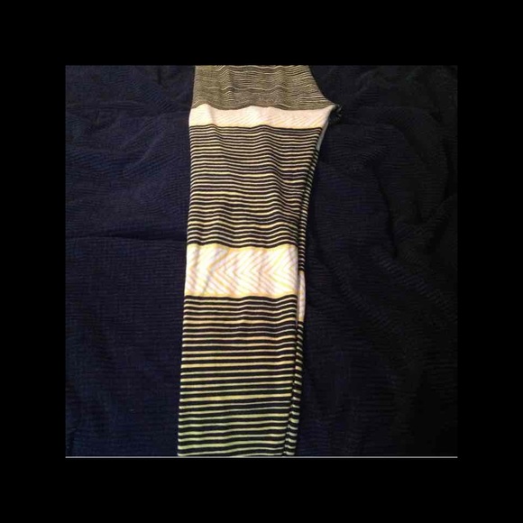 TC Black and Yellow Stripes - Picture 3 of 3