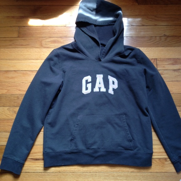 gap sweater