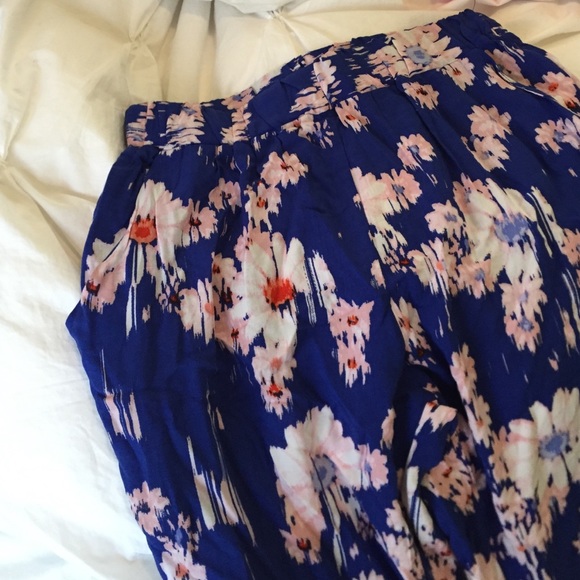 High waisted flowy floral pants - Picture 2 of 4