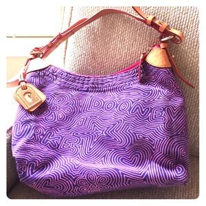 Dooney & Bourke cute canvas summer bag!!