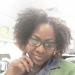 Meet your Posher, Regina