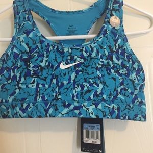 Nike Victory Patterned Sports Bra