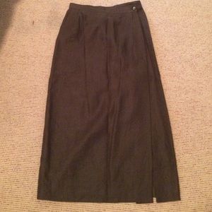 Olive skirt with slit