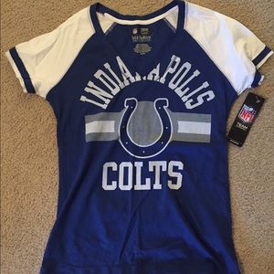 New with tags Indianapolis Colts v-neck tshirt