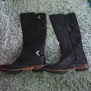 Tall UGG boots- black leather- super comfortable!