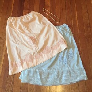 💥Closet Clear Out💥TWO Vintage Slips Pink & Blue