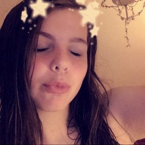 Meet your Posher, Ally