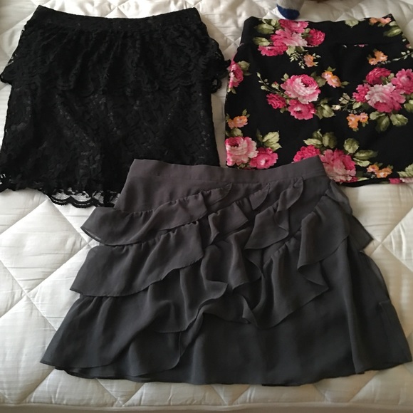 Bundle of 3 skirts
