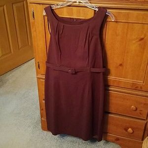 Sleeveless belted dress