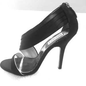 ❗️Black Friday sale Badgley Mischka Leather Heel