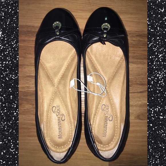 ✨SALE✨ NEW Mountain Sole Flat Shoes - Picture 1 of 4