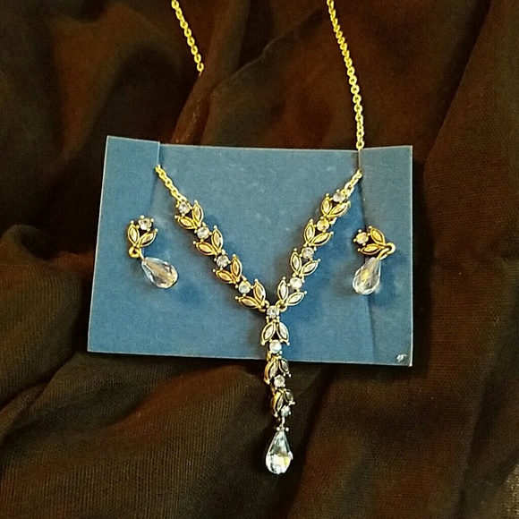 Neckless & earring set