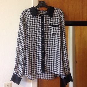 Vincent Camuto Black and White Button Down